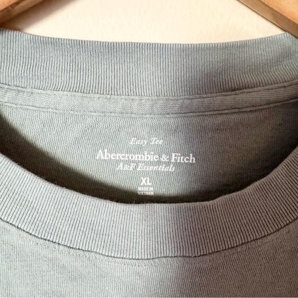 Abercrombie & Finch Essential Easy Tee - Bundle of Three - Picture 6 of 16